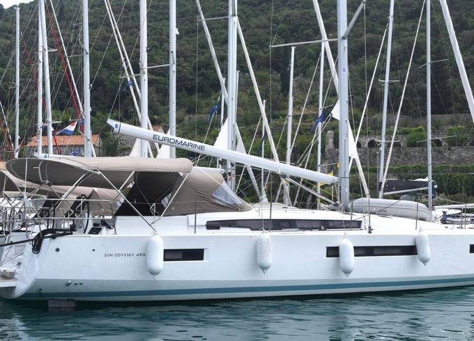 Sailboat JEANNEAU Sun Odyssey 490 "LUXE" 14.8m