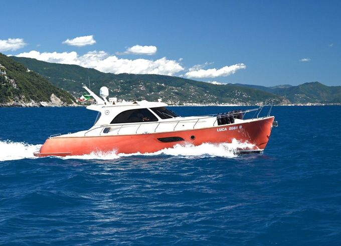 Motorboat Mochi Craft Dolphin 44' 1150hp