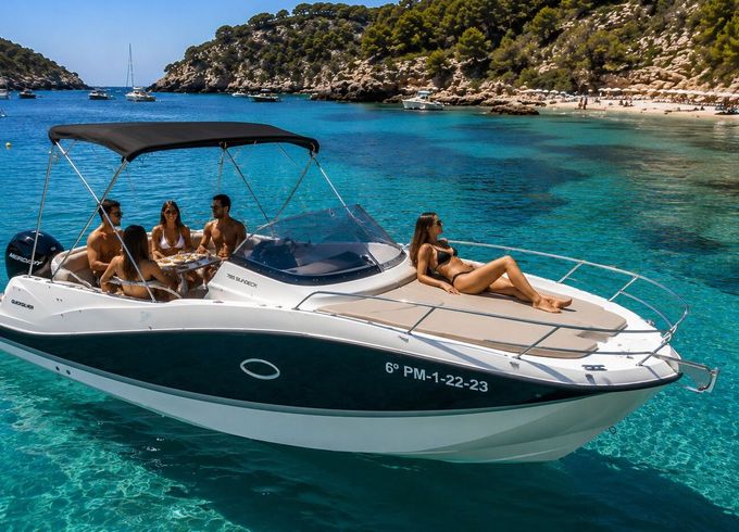 Motorboat Quicksilver Activ 755 Sundeck 250hp