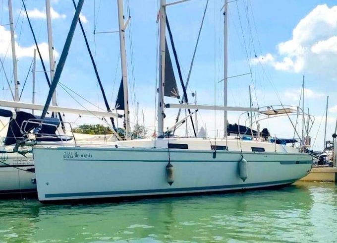 Sailboat Bavaria Bavaria 32 Cruiser 9.99m