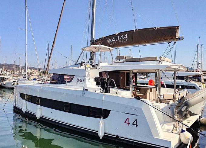 Catamaran Bali 4.4 13m