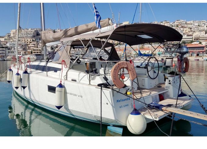 Sailboat Sun Odyssey 410 12m