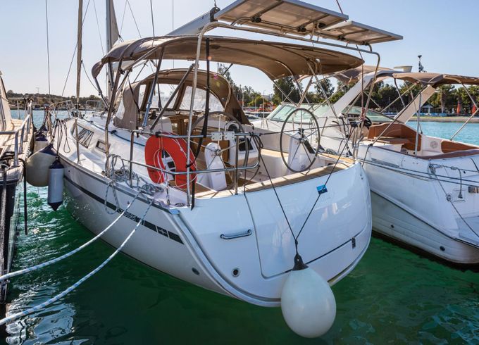 Sailboat Bavaria 37 Cruiser 10.05m