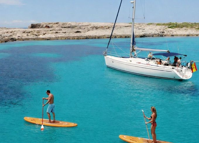 Sailboat Bavaria 42 cruiser 13m