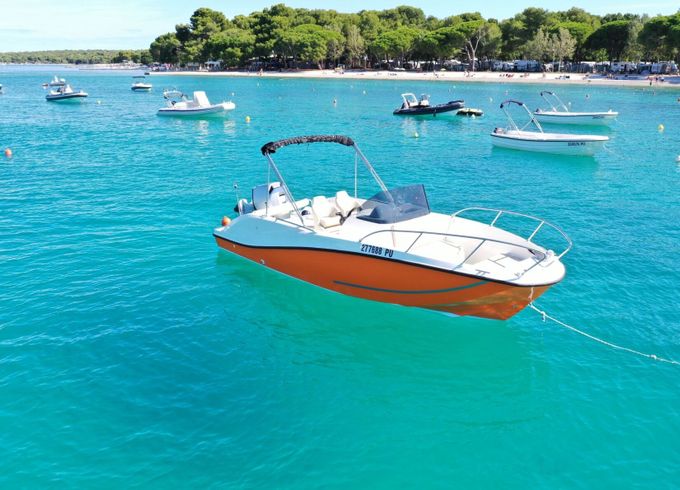 Motorboat SPORT - MARE D.O.O., PULA Quicksilver 555 activ open