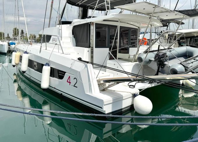 Catamaran Bali 4.2 12m