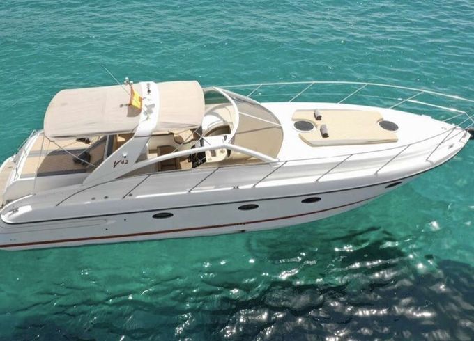Motorboat Princess V45 14 metros 500hp