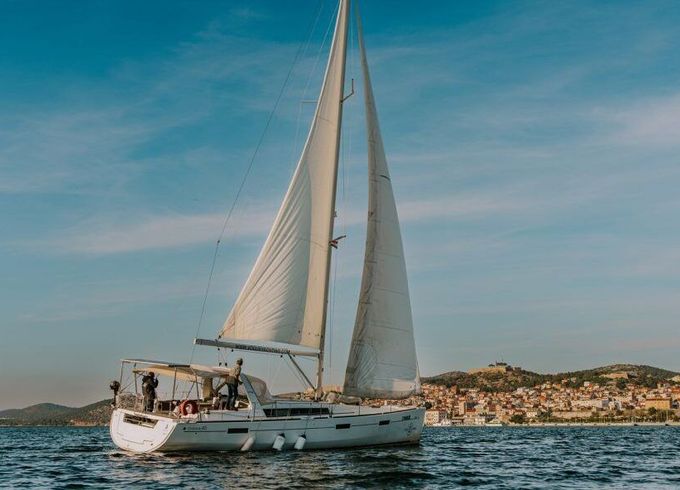 Sailboat BENETEAU OCEANIS 45 13.85m