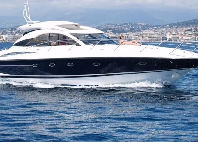 Motor yacht Sunseeker Camargue 50 715hp