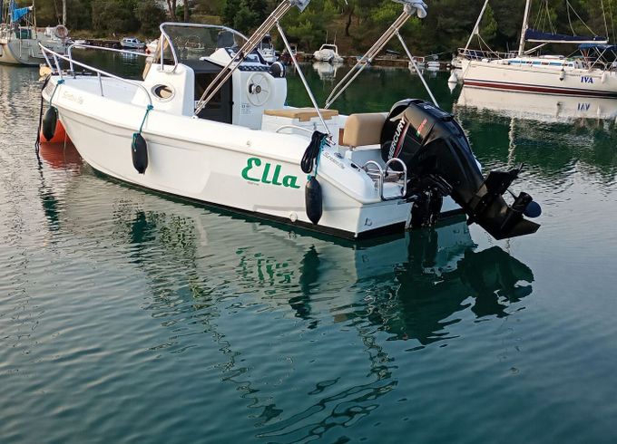 Motorboat Salento Marine Sundek 19s Sportline 40hp