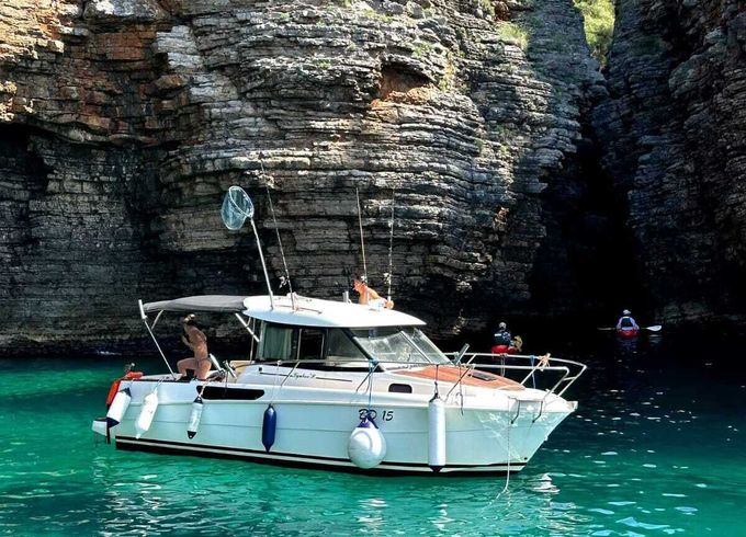 Motorboat Jeanneau Merry Fisher 705 150hp