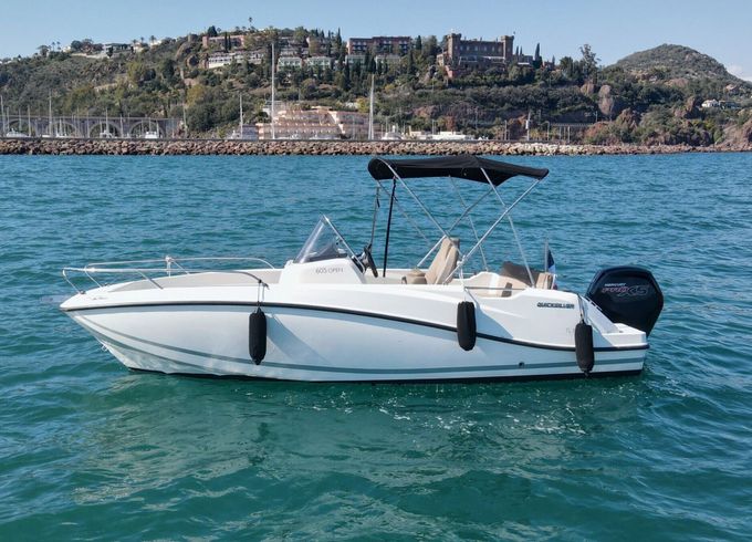 Motorboat Quicksilver Activ 605 Open 115hp