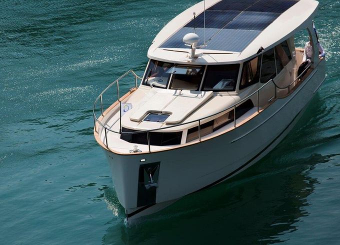 Motorboat Greenline Yachts 33 68hp