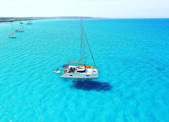 Catamaran Fountaine Pajot Helia 44 13.4m