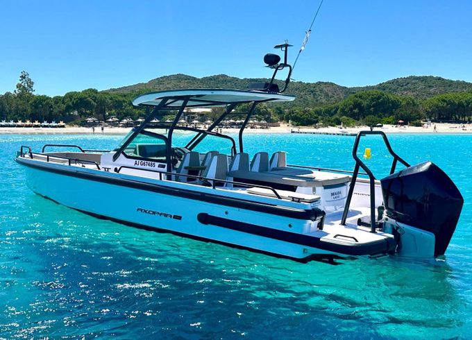 Motorboat Axopar 28 300hp