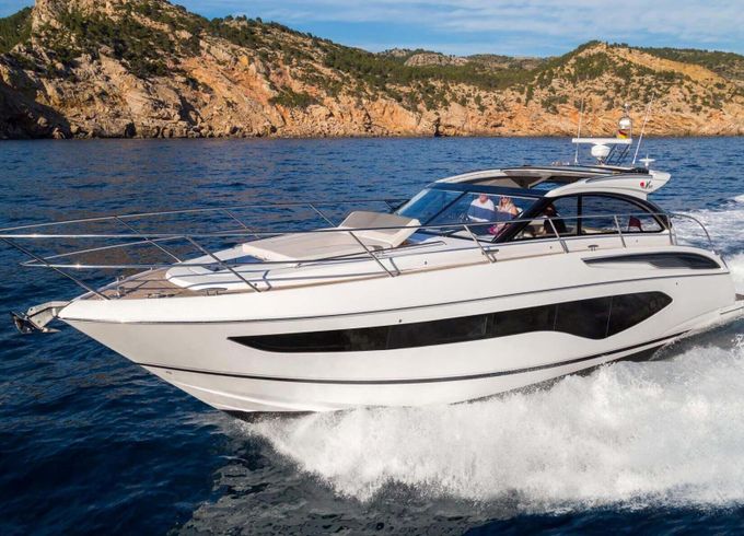 Motor yacht Princess V50 880hp