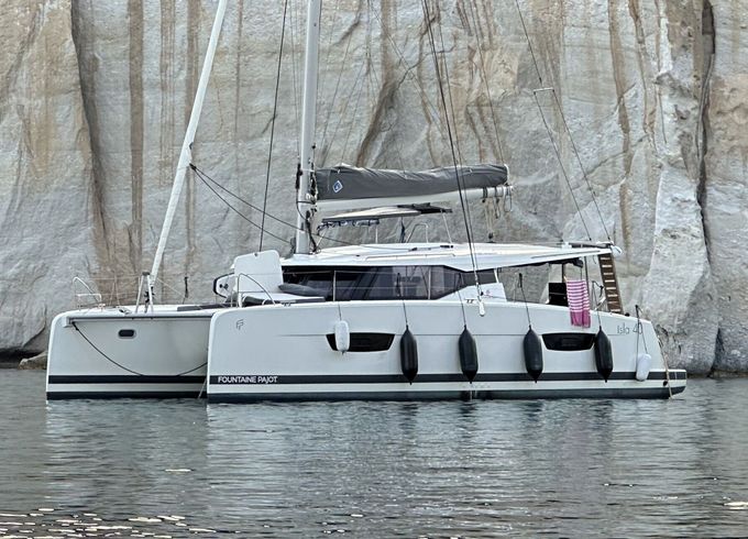Catamaran Fountaine Pajot ISLA 40 12.26m
