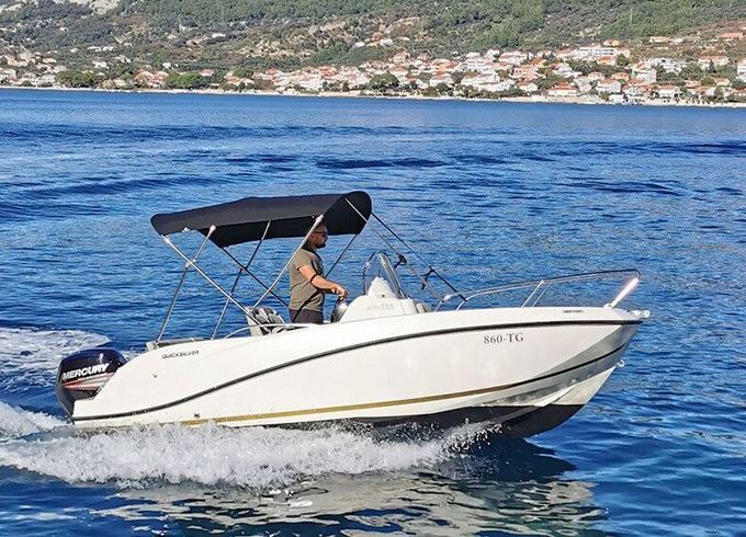 Motorboat Quicksilver Activ 555 Open 115hp