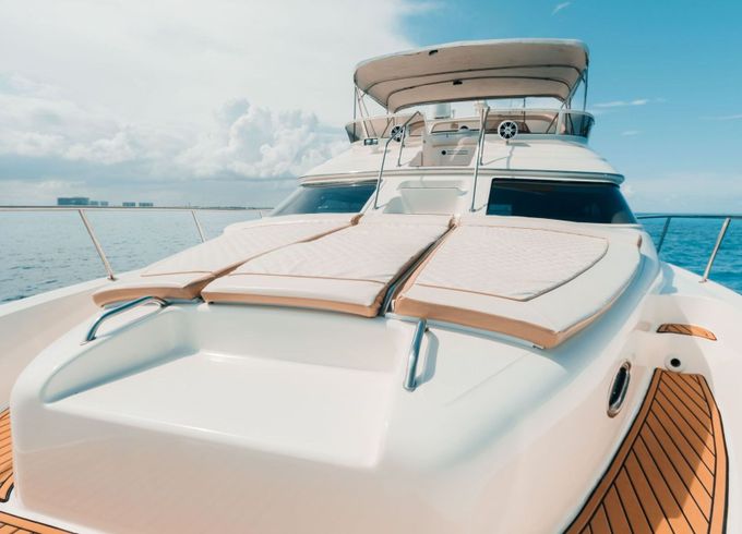 Motorboat Sea Ray Flybridge 50ft