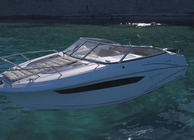 Motorboat Jeanneau Cap Camarat 7.5 Dc 250hp
