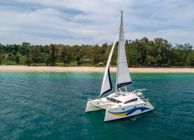 Catamaran Island Spirit Yachts Island Spirit 410 12m