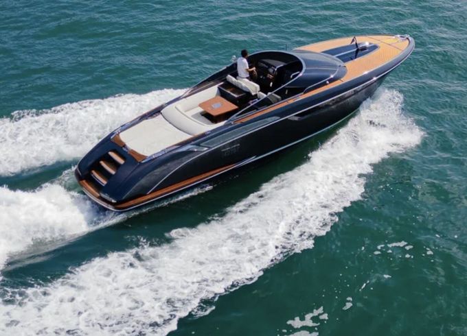 Motorboat Riva Rivamare 38 800hp