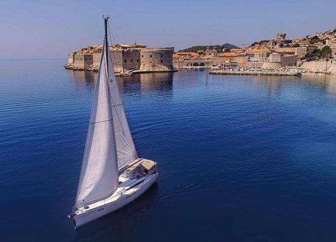 Sailboat Jeanneau Sun Odyssey 439 13.5m