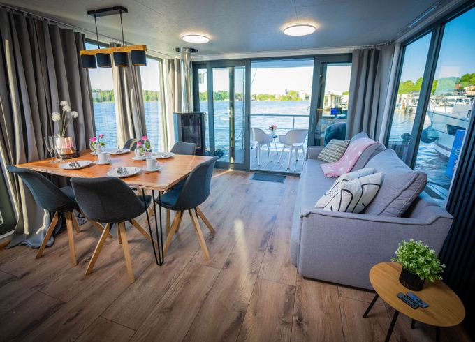 Houseboat WOMA D13