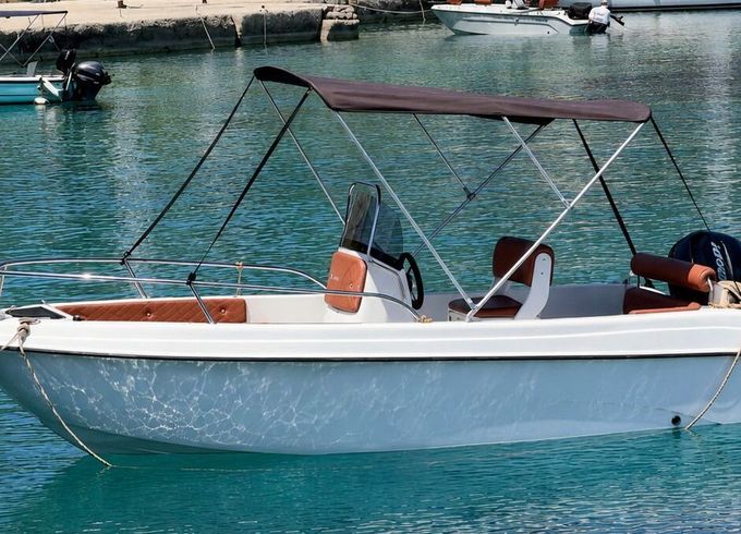 Motorboat Karel Paxos 30hp