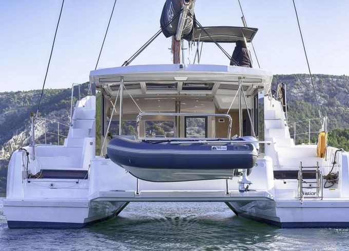 Catamaran Catana Group Bali 4.2 - 4 + 1 cab. 12m