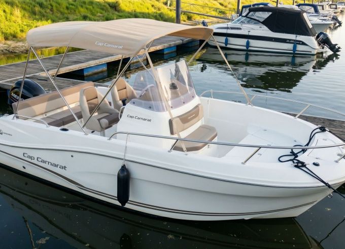Motorboat Jeanneau Cap camarat 6.5 cc 150hp