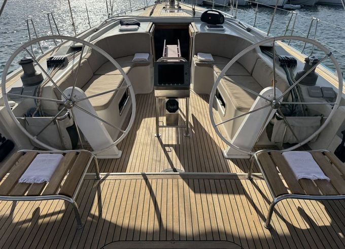 Sailboat Hanse 540 e 16.5m