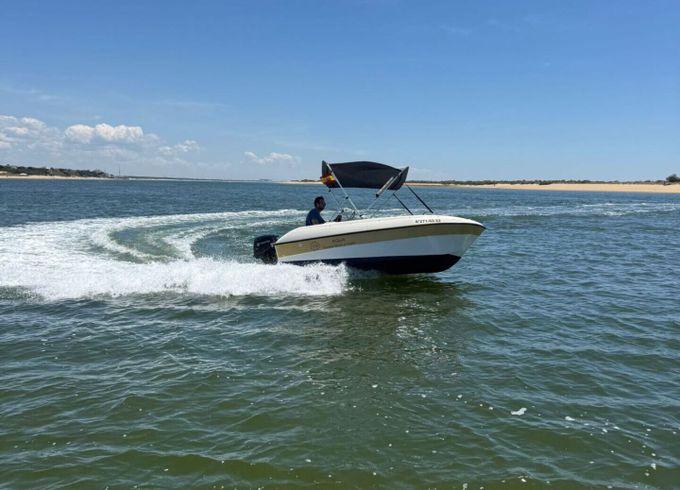 Boat without licence  Compass 135cc 15hp