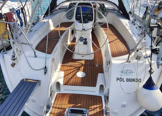 Sailboat Bavaria 38 cruiser 2009 11.5m