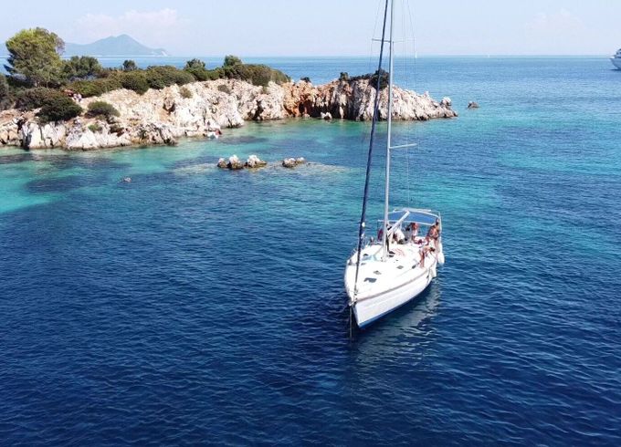 Sailboat Bavaria 42 13m