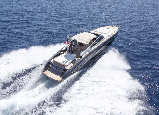 Motorboat Riva 63 Virtus 2720hp