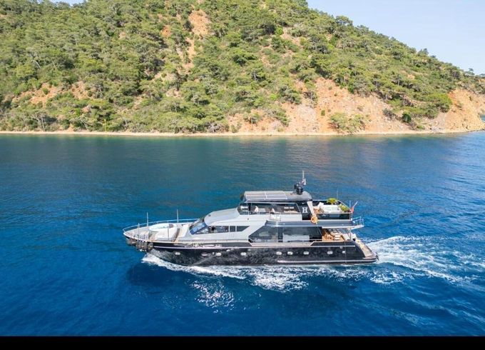 Motor yacht 2009 2025