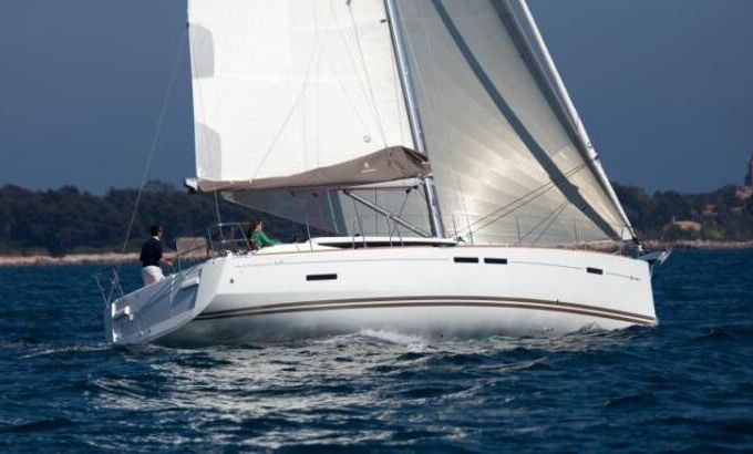 Sailboat Jeanneau Sun Odyssey 439 Performance 12.99m