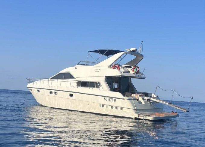 Motorboat Alpa 52 fly 1400hp
