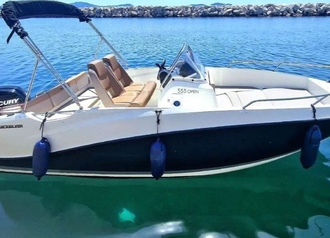 Motorboat Quicksilver Activ 555 Open 115hp