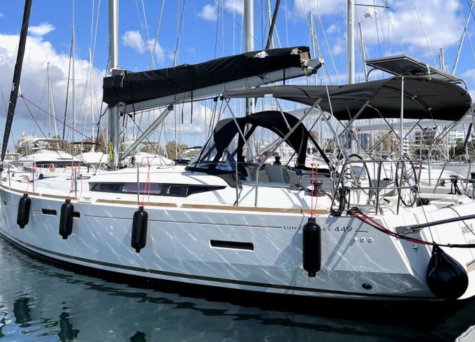 Sailboat Sun Odyssey 449 13.76m