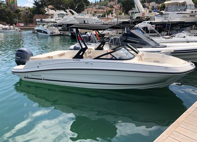 Motorboat Bayliner Vr6 200hp