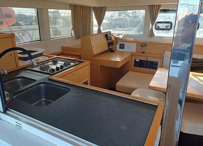Catamaran Lagoon 39 11.8m