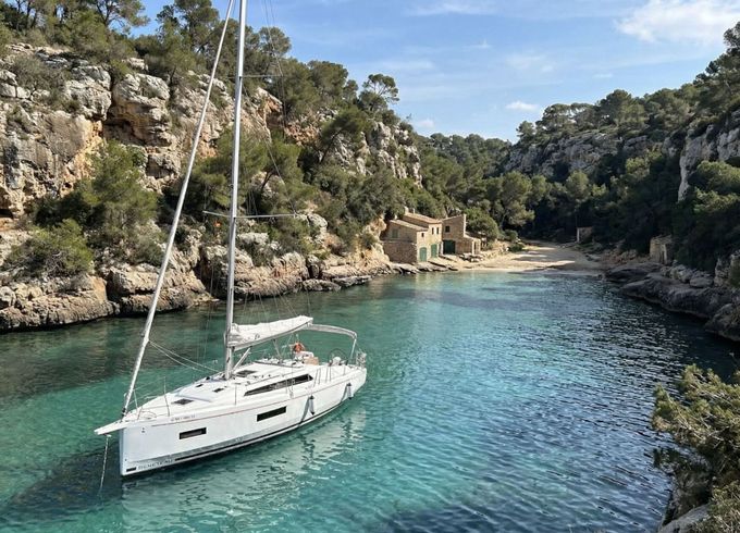 Sailboat Beneteau Oceanis 37.1 11.93m