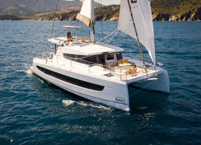 Catamaran Catana Group Bali 4.2 - 4 + 1 cab. 12m