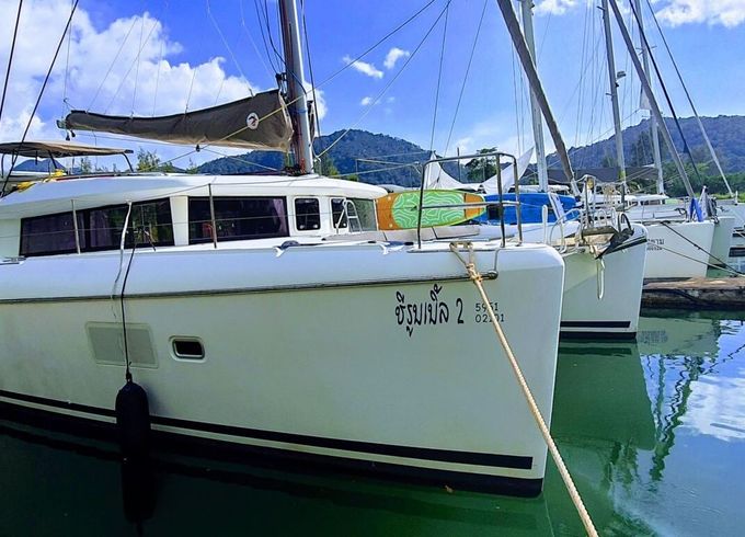 Catamaran LAGOON 421 12.61m