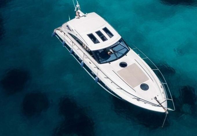 Motorboat Princess V53 1200hp
