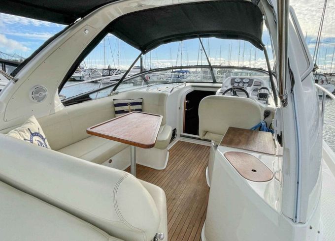 Motorboat Bavaria Bavaria 28 Sport 390hp