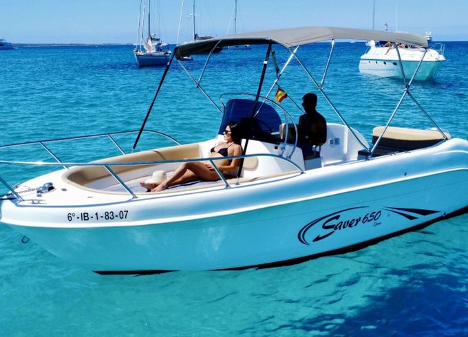 Motorboat Saver 650 open 150hp