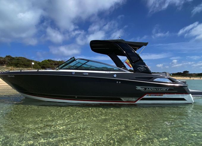 Motorboat Monterey 278ss 350hp